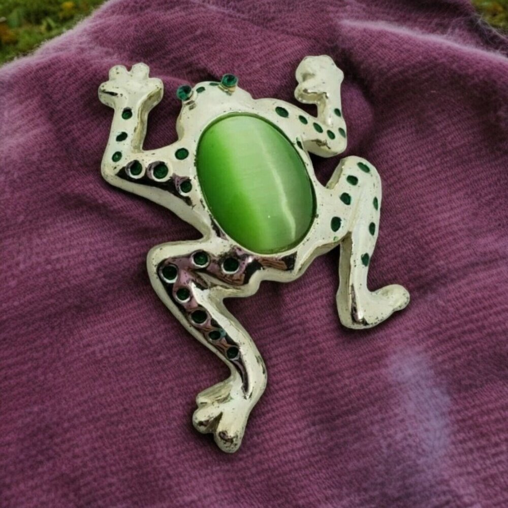 Vintage AAI Jelly Belly Frog Brooch Pin Green Cabachon Silver Tone Climbing 2"